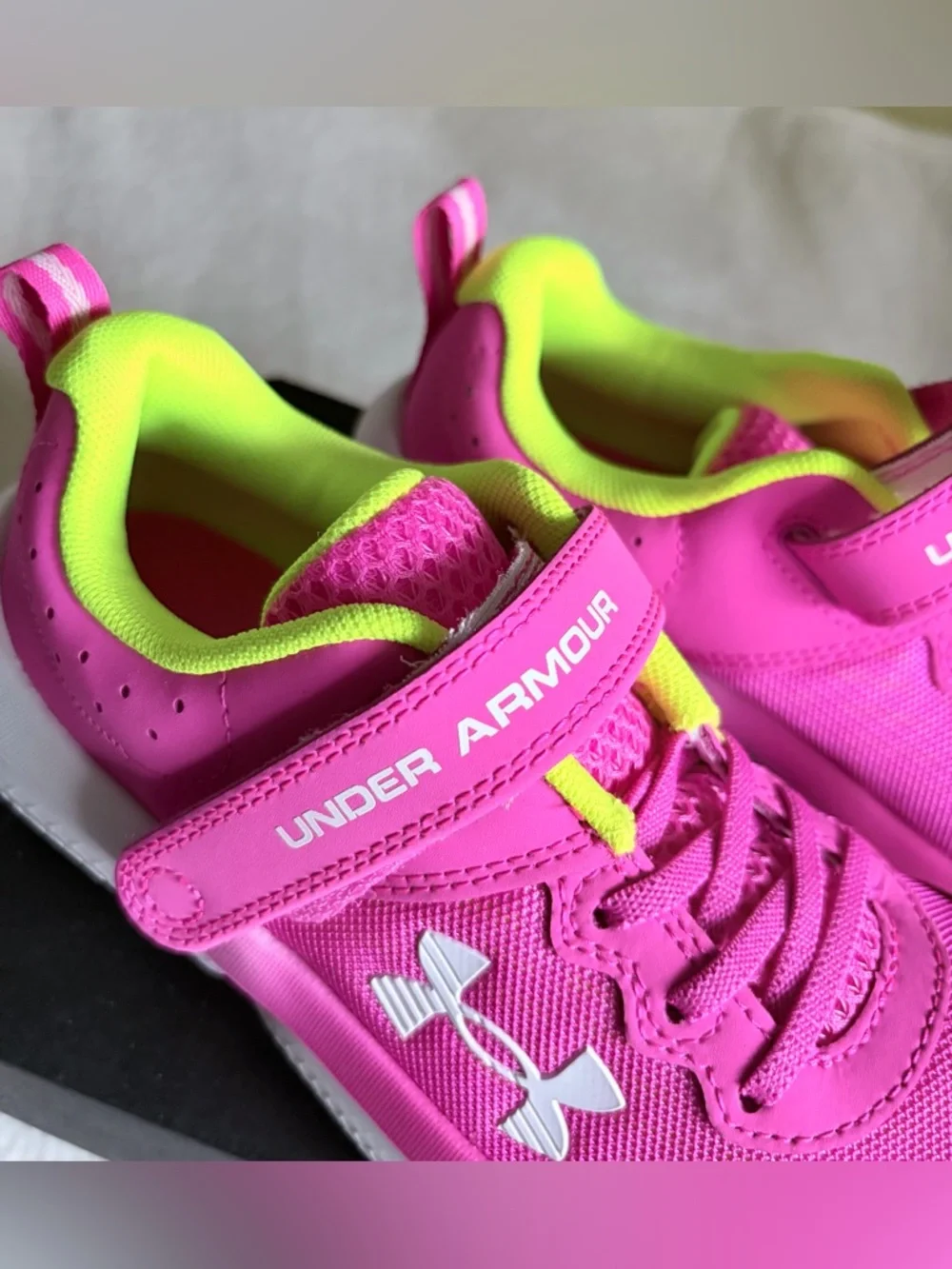 Under Armour Kids Neon Pink & Lime Athletic‎ Sneakers Sz 3Y